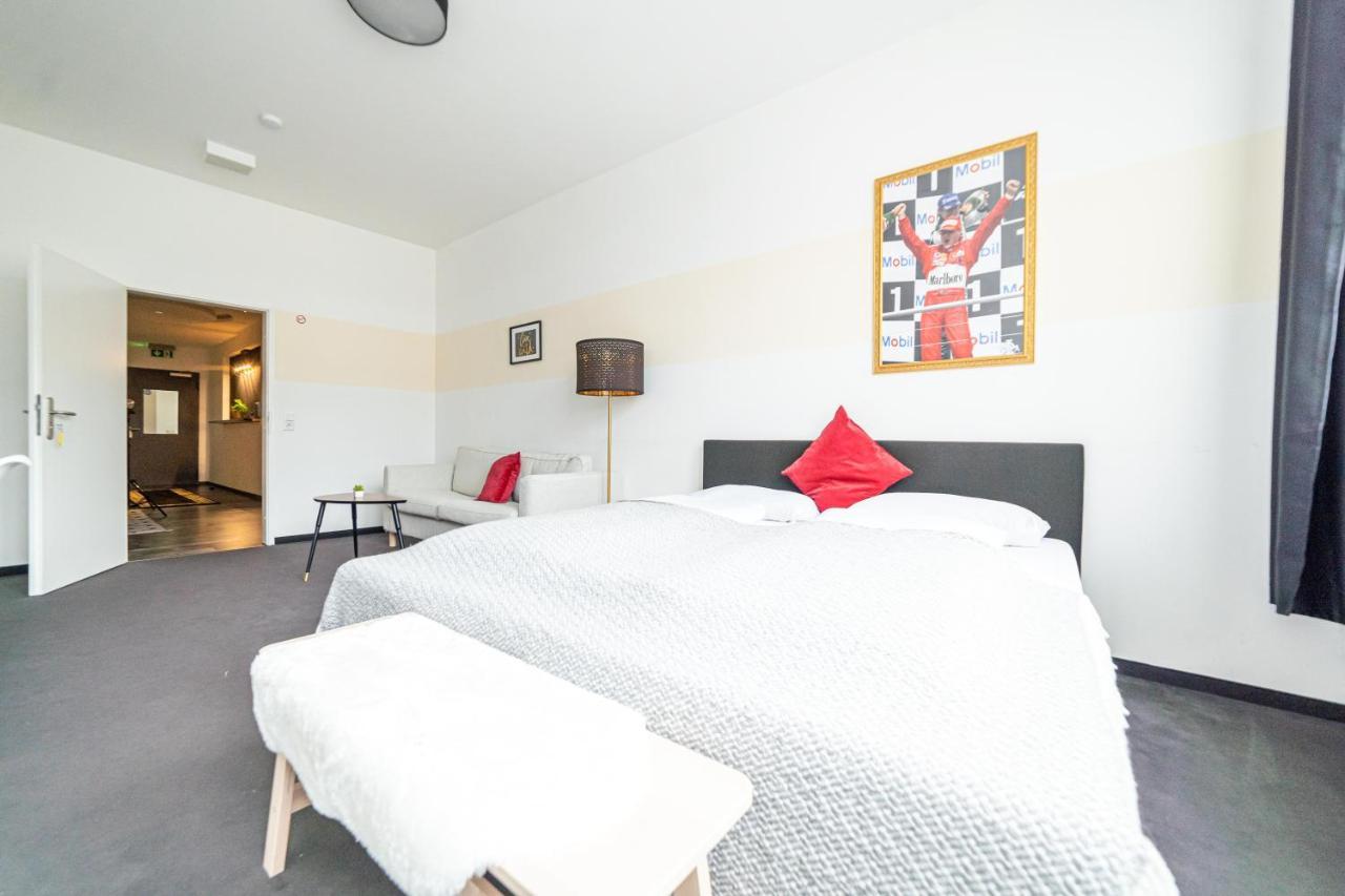 Full House Hostel Nurnberg - Shared Bath & Kitchen エクステリア 写真