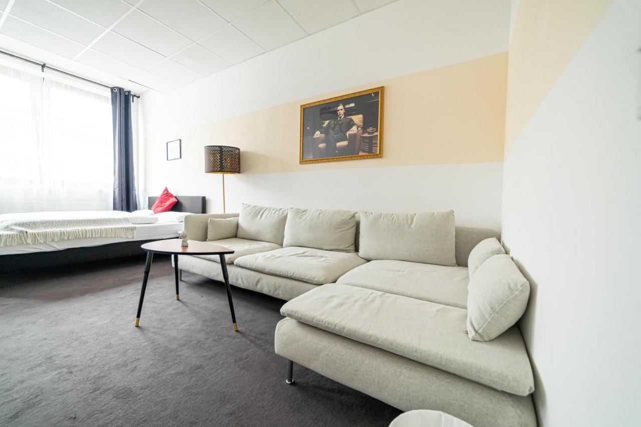 Full House Hostel Nurnberg - Shared Bath & Kitchen エクステリア 写真