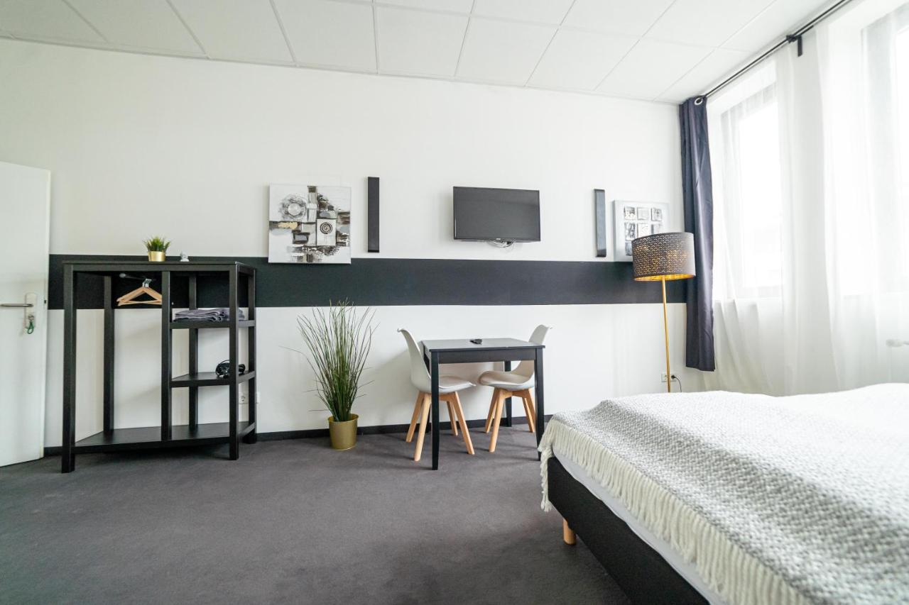 Full House Hostel Nurnberg - Shared Bath & Kitchen エクステリア 写真