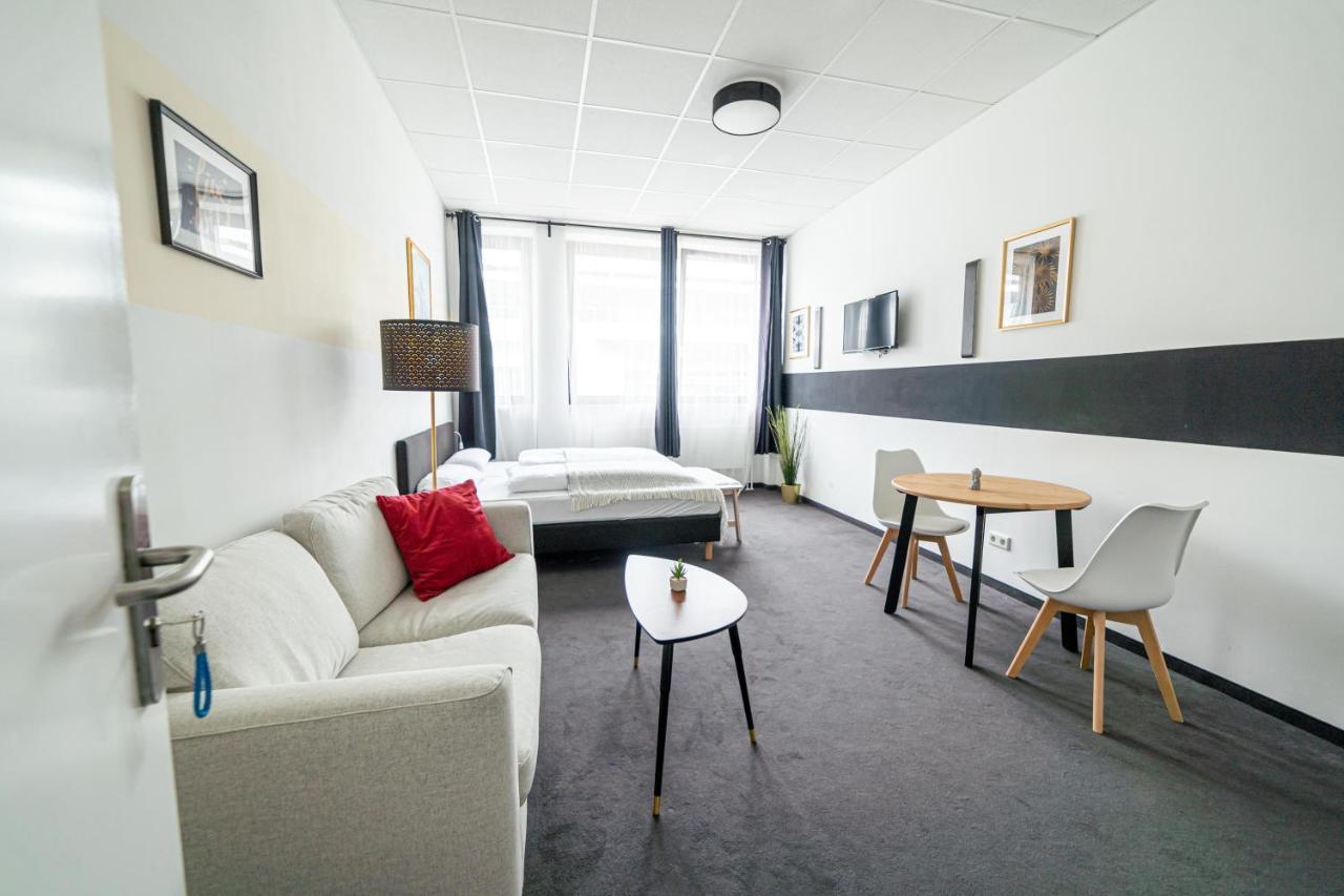 Full House Hostel Nurnberg - Shared Bath & Kitchen エクステリア 写真
