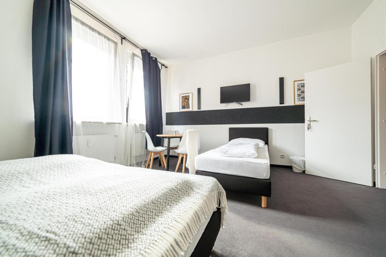 Full House Hostel Nurnberg - Shared Bath & Kitchen エクステリア 写真