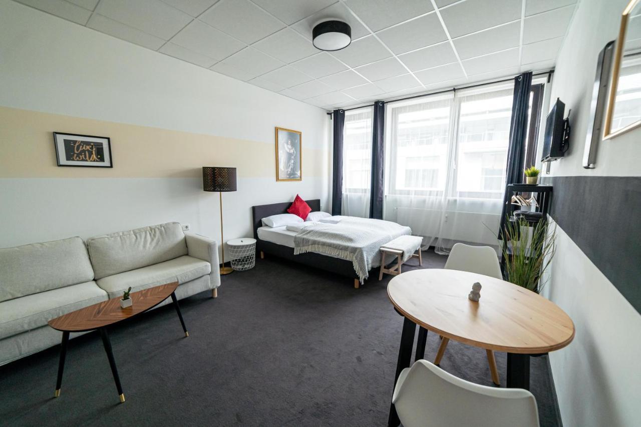 Full House Hostel Nurnberg - Shared Bath & Kitchen エクステリア 写真