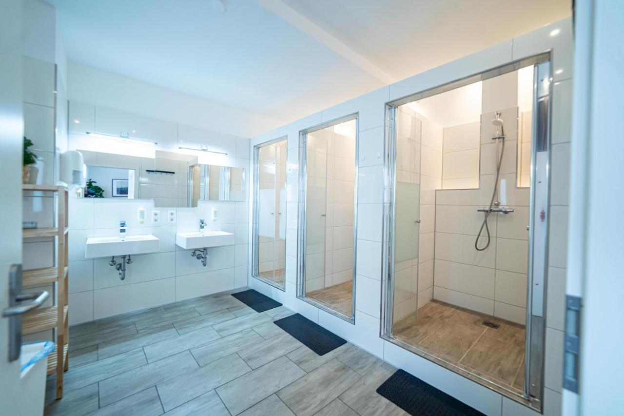 Full House Hostel Nurnberg - Shared Bath & Kitchen エクステリア 写真