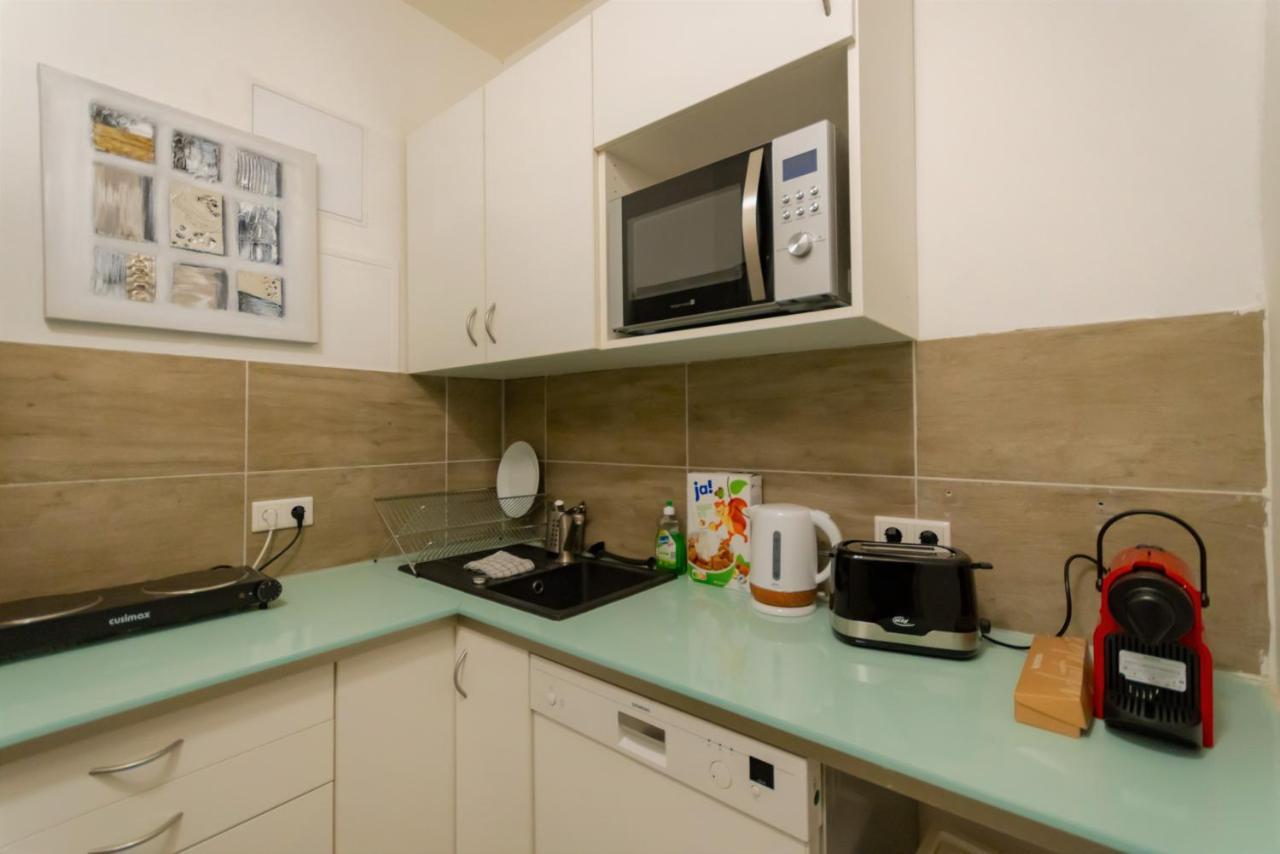Full House Hostel Nurnberg - Shared Bath & Kitchen エクステリア 写真