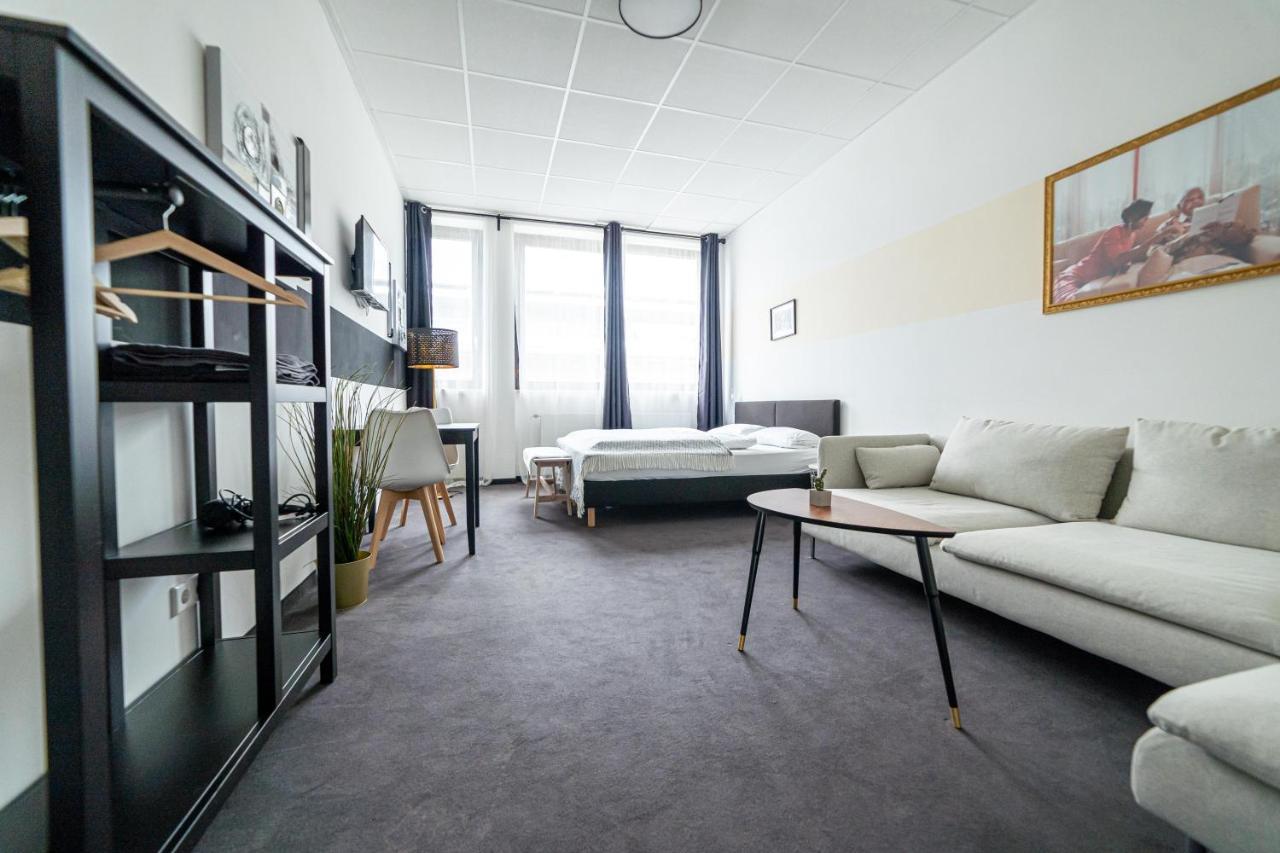 Full House Hostel Nurnberg - Shared Bath & Kitchen エクステリア 写真