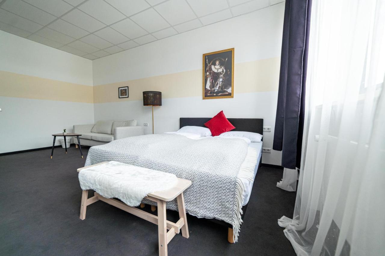 Full House Hostel Nurnberg - Shared Bath & Kitchen エクステリア 写真