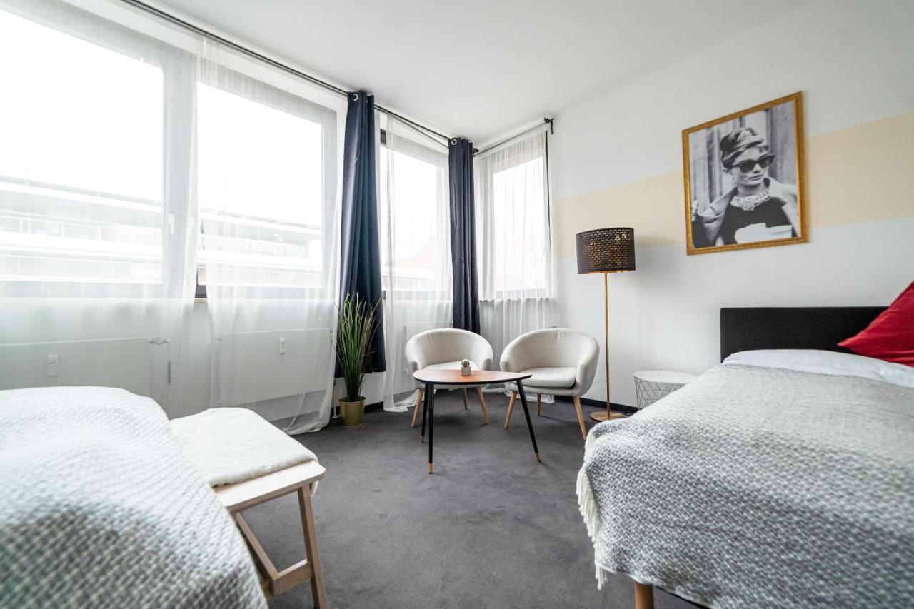 Full House Hostel Nurnberg - Shared Bath & Kitchen エクステリア 写真