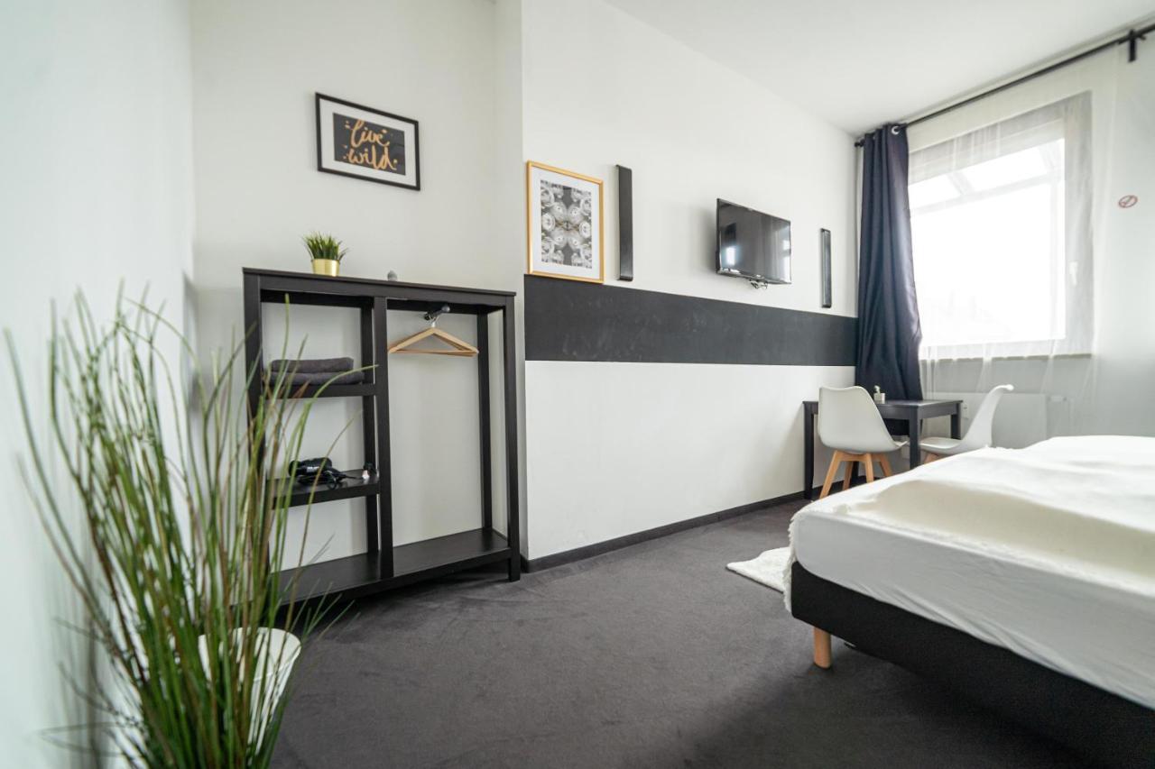 Full House Hostel Nurnberg - Shared Bath & Kitchen エクステリア 写真