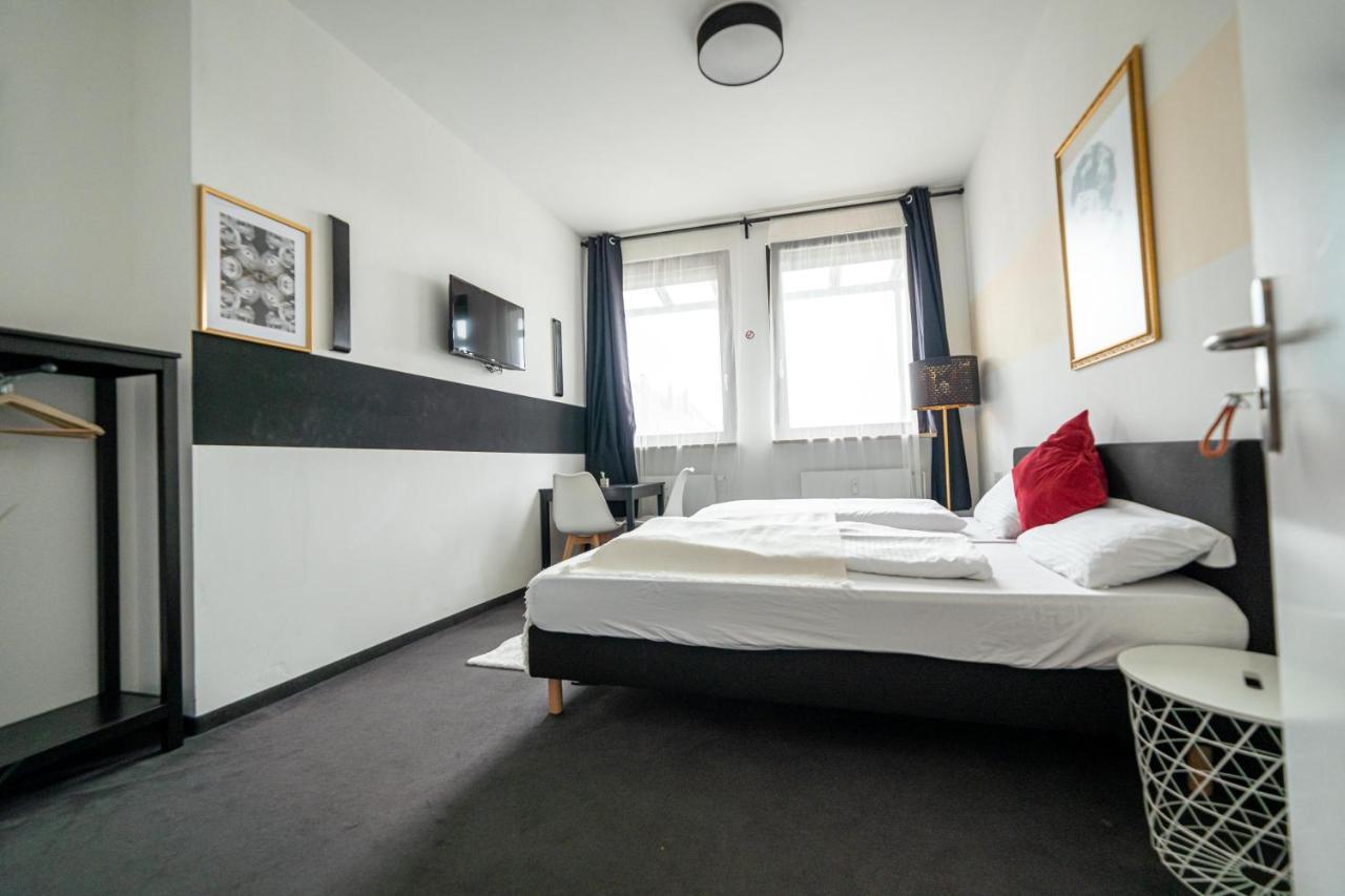 Full House Hostel Nurnberg - Shared Bath & Kitchen エクステリア 写真